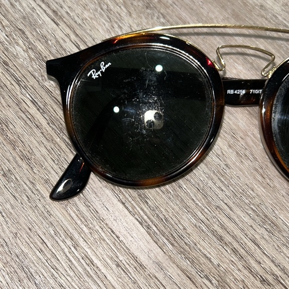 Raybans - Picture 5 of 7